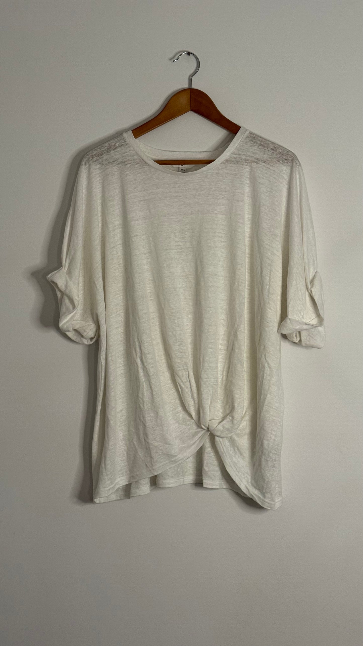 white linen tshirt roll sleeve