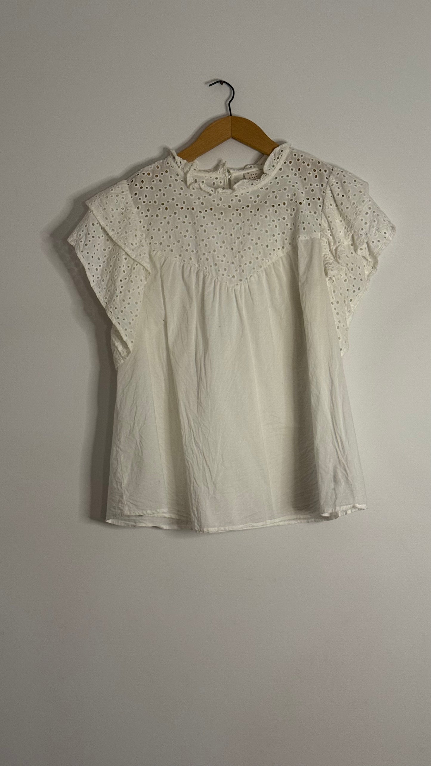 white eyelet cap sleeve top