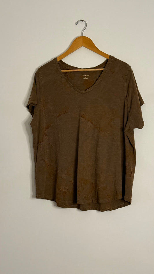old navy brown vneck tshirt