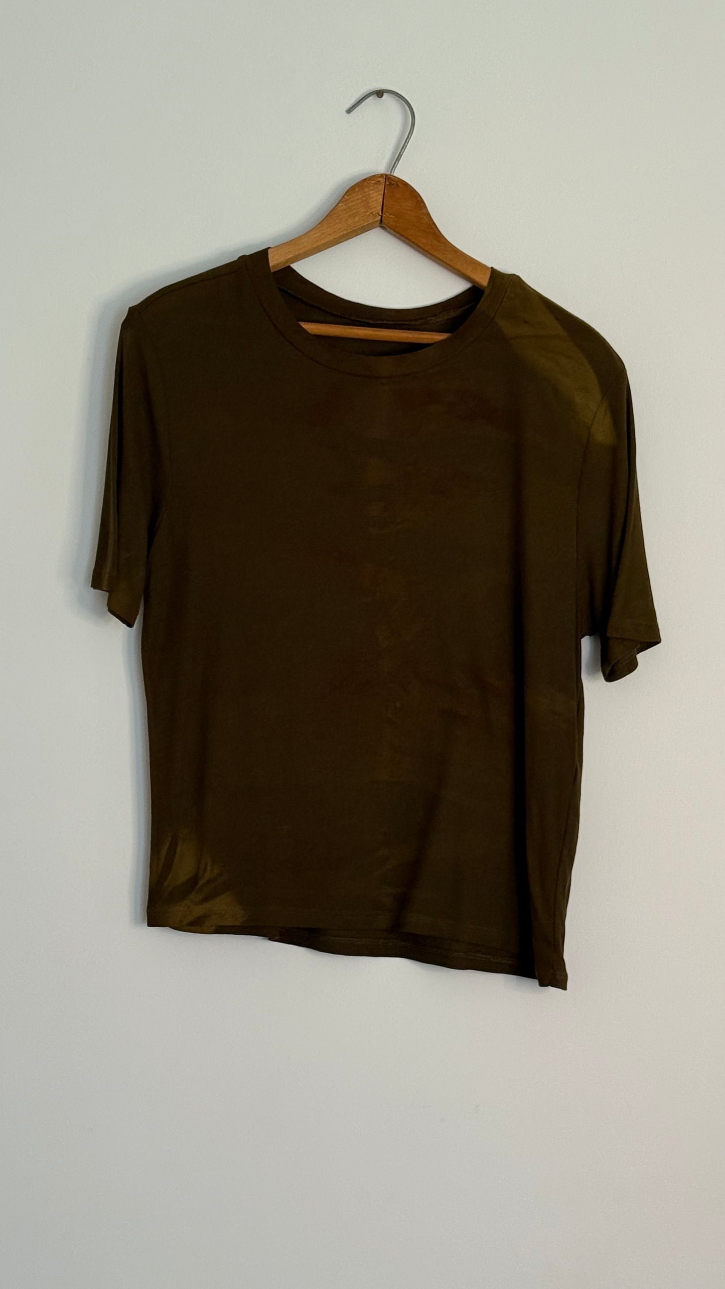 s/s open crochet green tshirt
