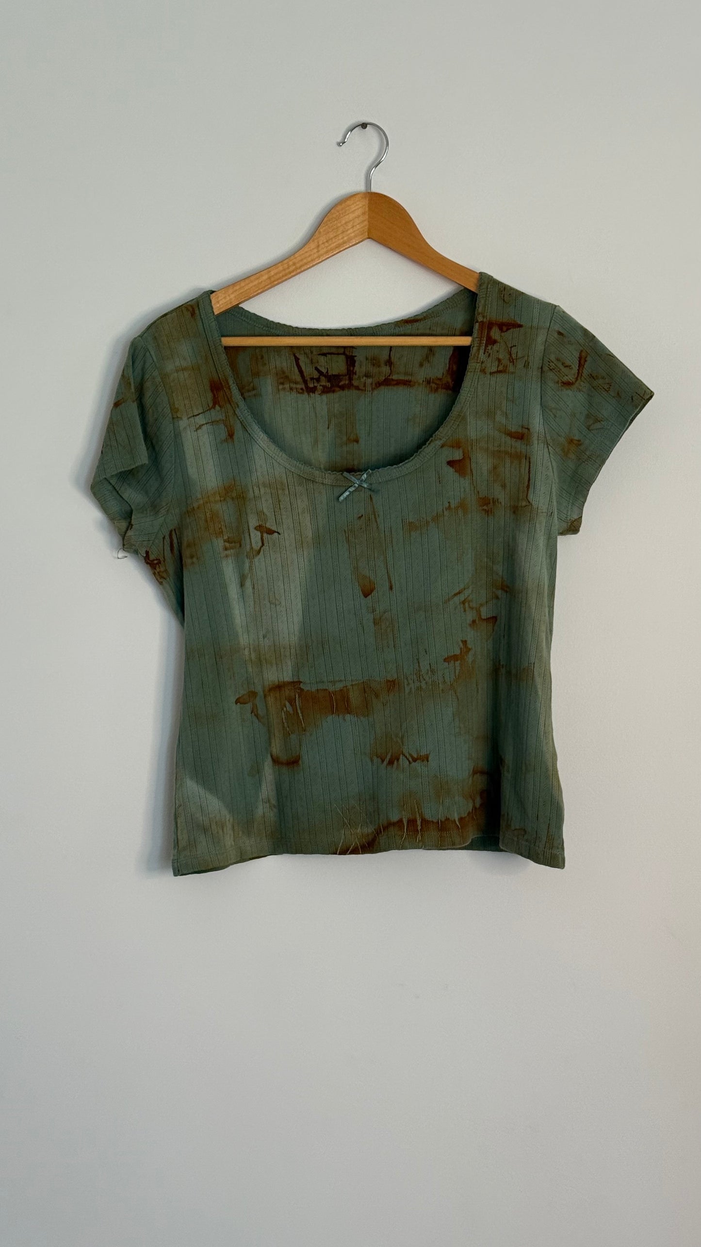 s/s green eyelet tshirt