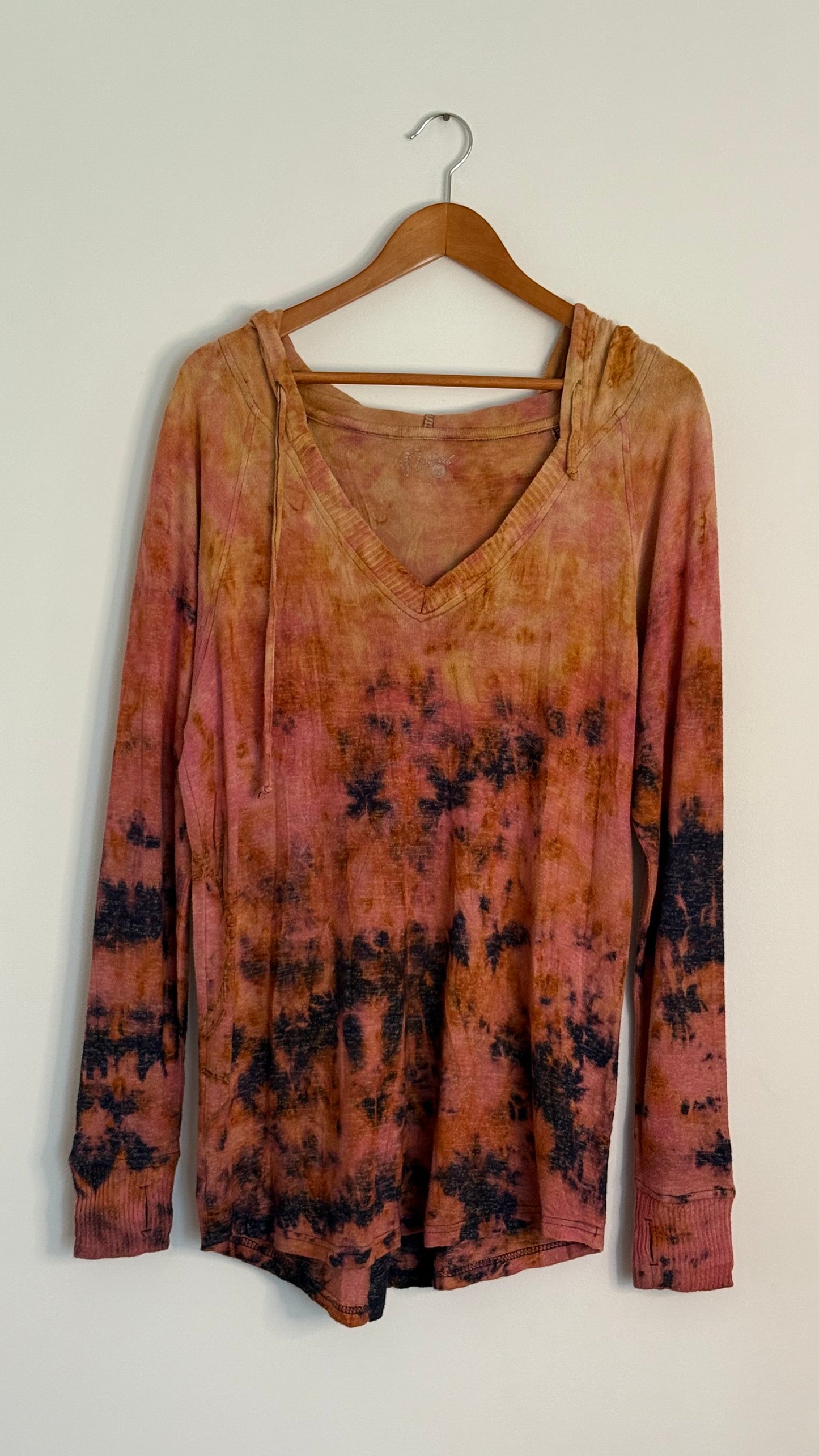 l/s bleached vneck sweater hoodie