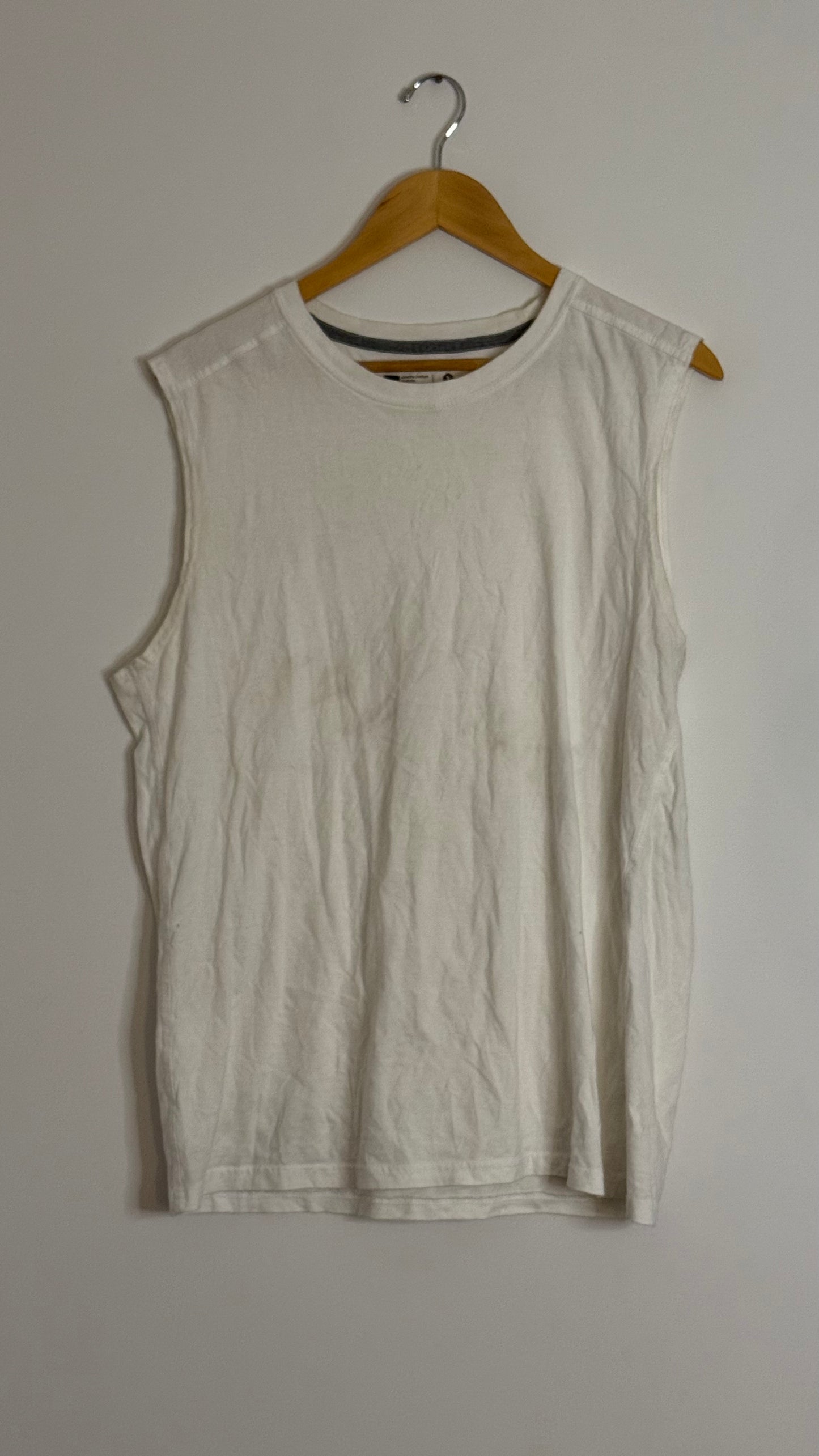 white tank top shoulder seams