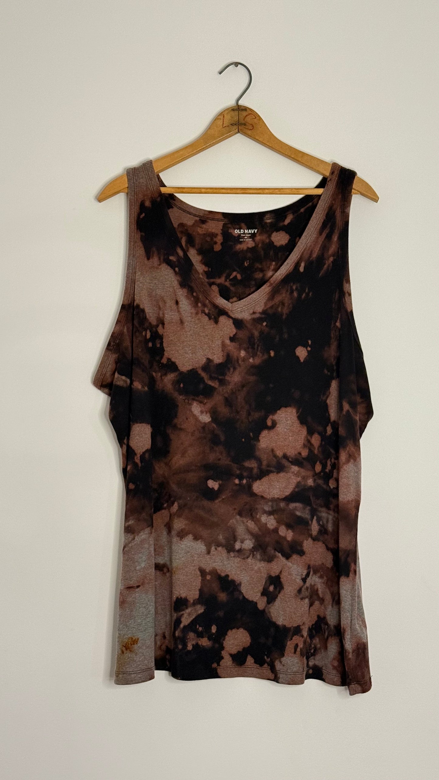 Old Navy black tank top