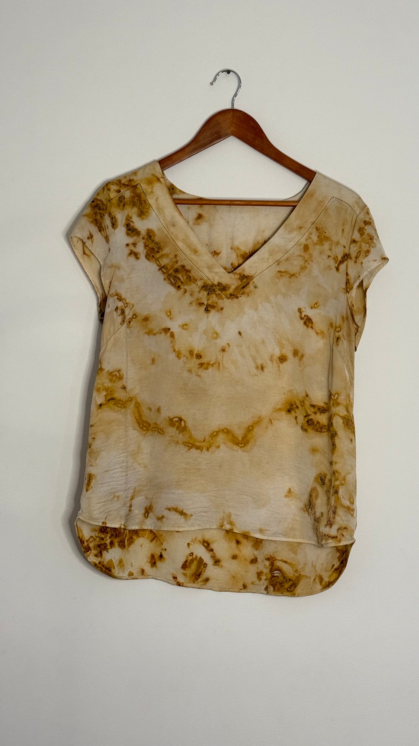 s/s vneck top ivory silk cap sleeve